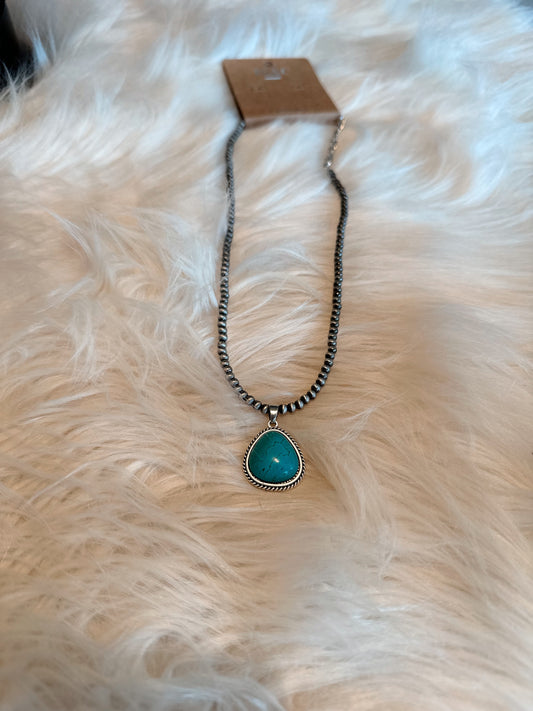 Turquoise gem necklace
